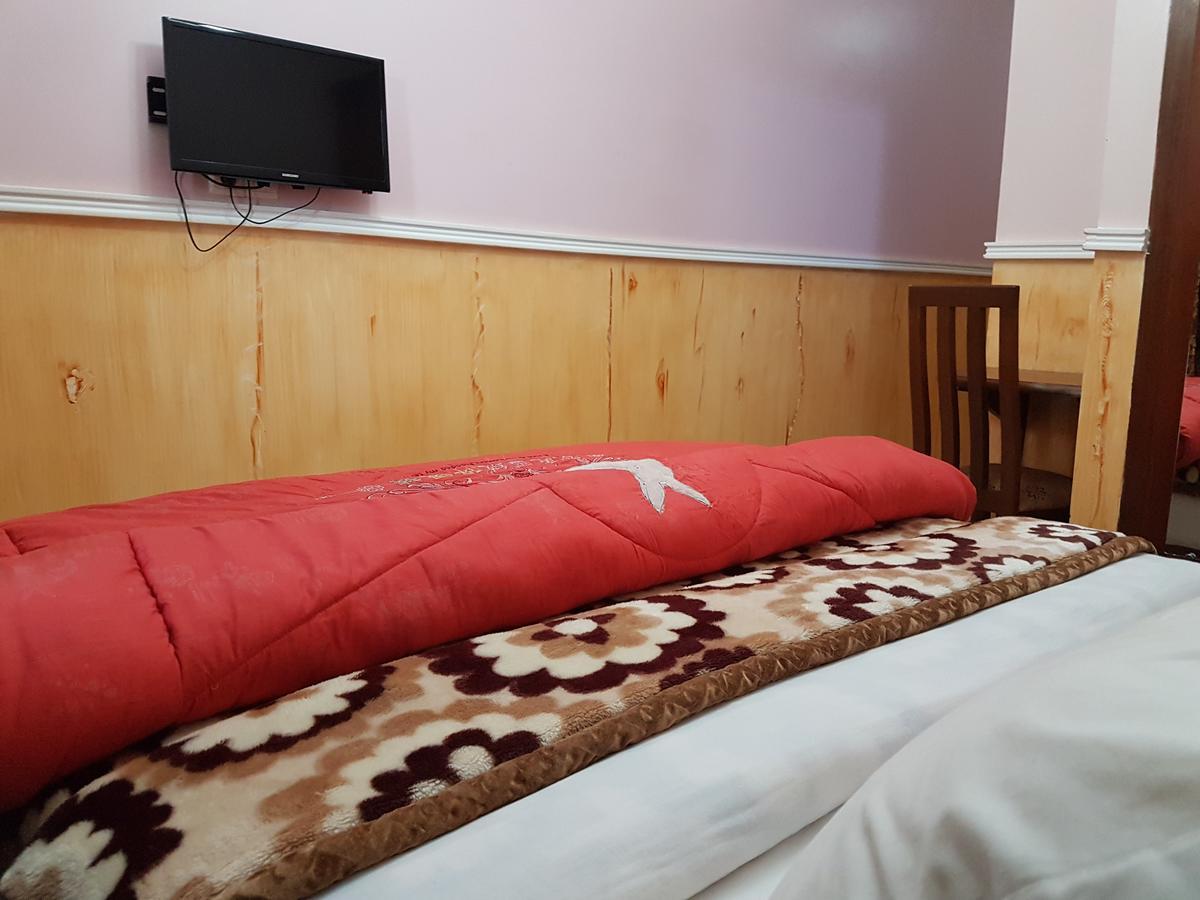 Liza Hotel Yaoundé エクステリア 写真