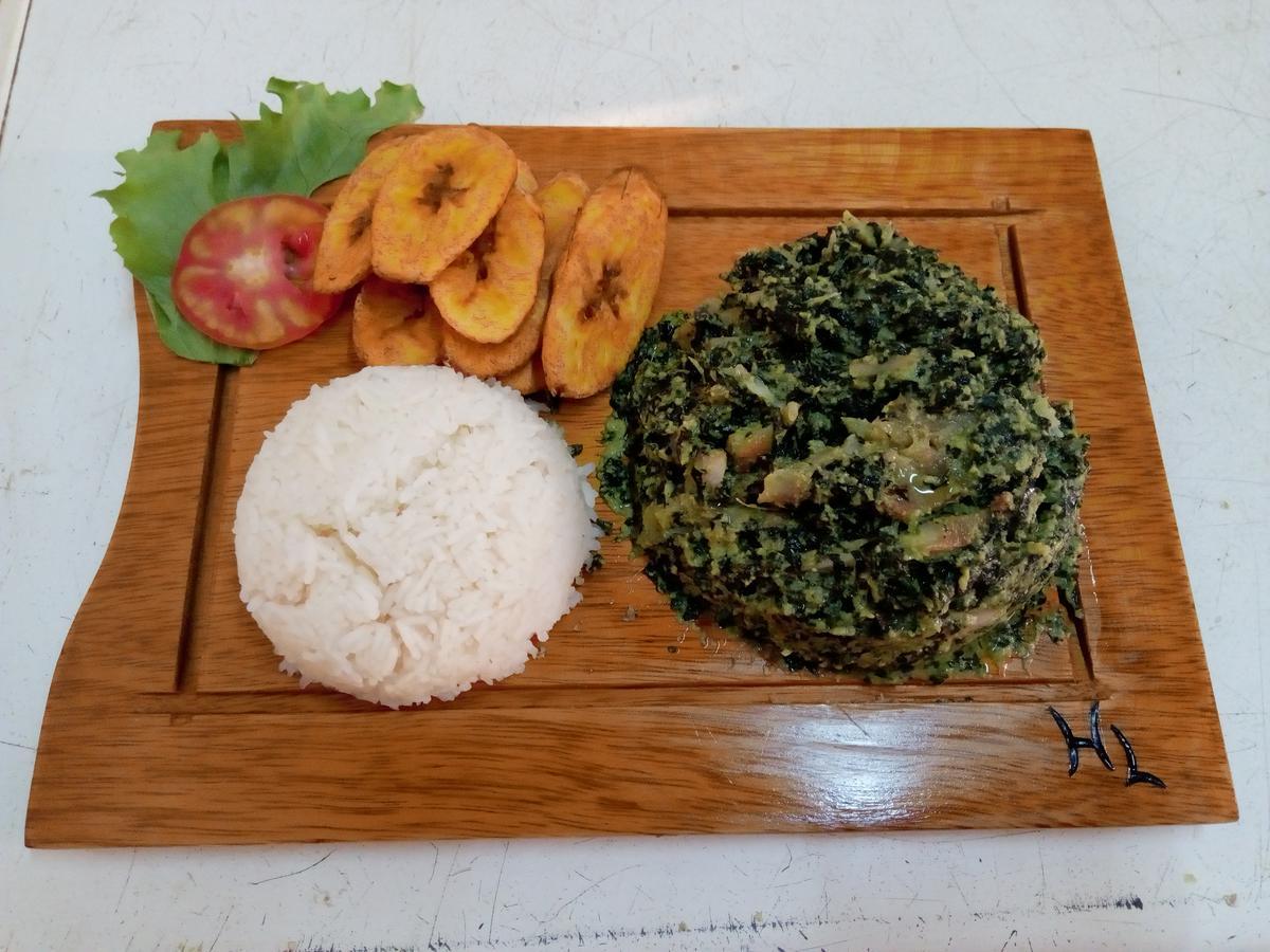 Liza Hotel Yaoundé エクステリア 写真