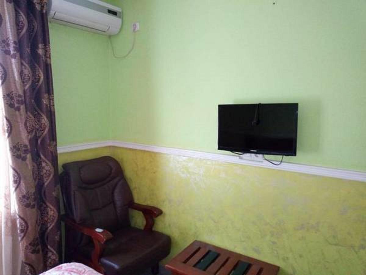 Liza Hotel Yaoundé エクステリア 写真